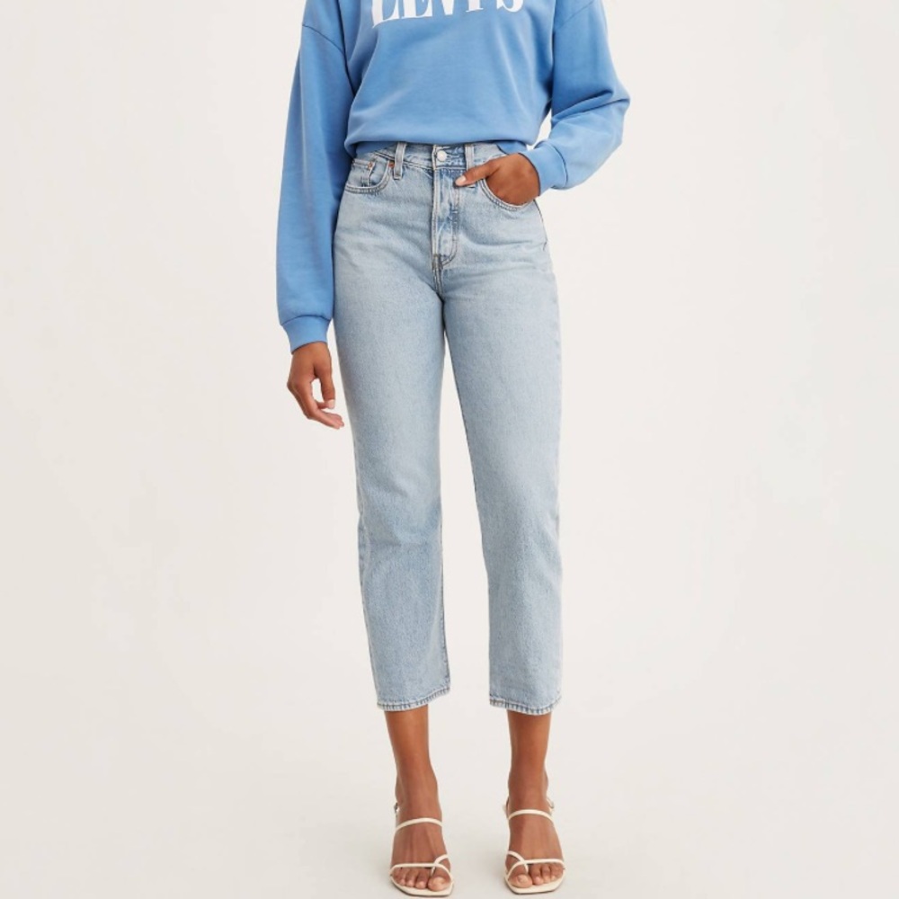 Levi wedgie ankle jeans